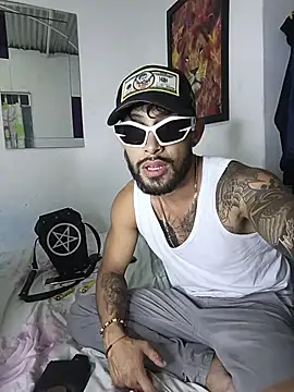 Kingbigcock23cm's Live XXX Chat