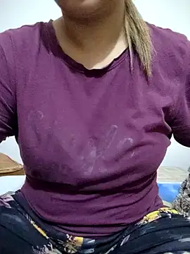 Tanha18 élő XXX-chatje