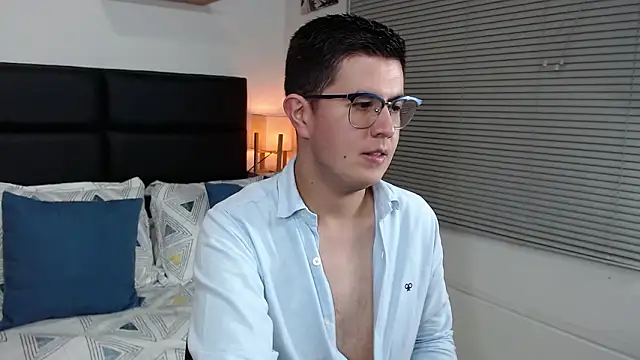 Chat XXX Live dylan_santiago_