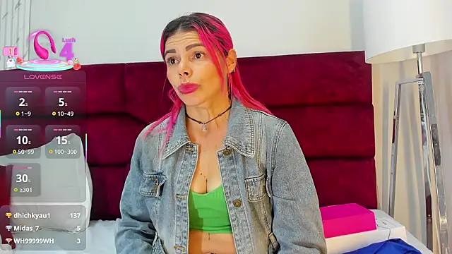 Chat +18 de Niky_santana ao vivo