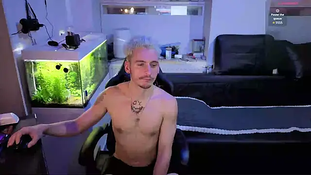 Chat XXX en directo de Rayzel_White