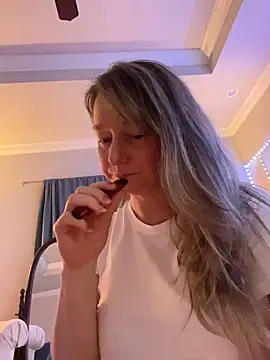 Vivian_MayXxX's Live XXX Chat