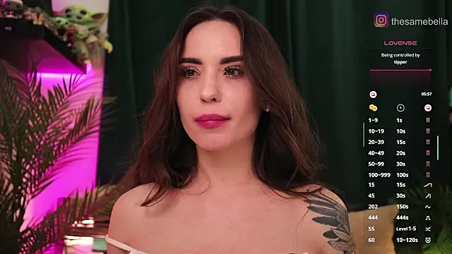 BabyYoda- élő XXX-chatje