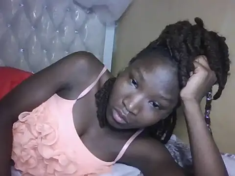 justnala001 élő XXX-chatje