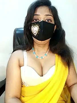 Tapur- élő XXX-chatje