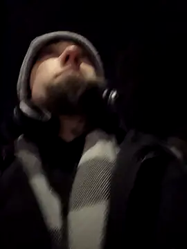 Fuckboy4public élő XXX-chatje