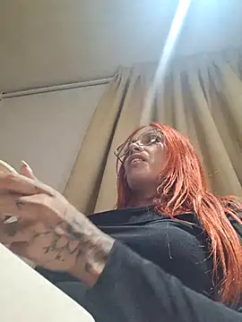 Alis_xxx élő XXX-chatje