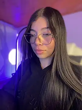 Chat XXX en directo de Maddy_Piink