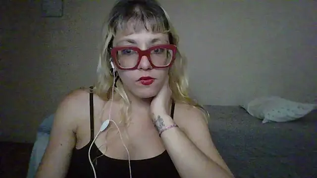 BlondieTami's Live XXX Chat