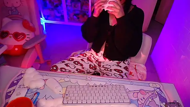 kaithra Adlı Modelin Canlı XXX Sohbeti