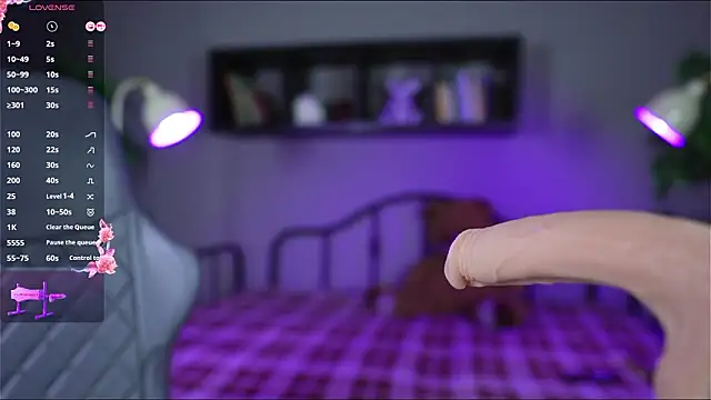 Chat XXX en directo de lexirouge__