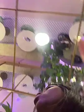 zyrastorm Adlı Modelin Canlı XXX Sohbeti