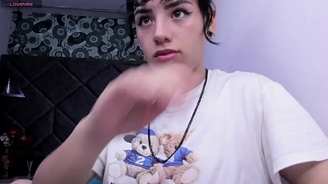 Czat XXX na żywo – Kiara_Fox__