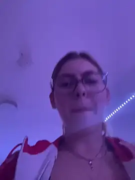 Milly-Kiss élő XXX-chatje