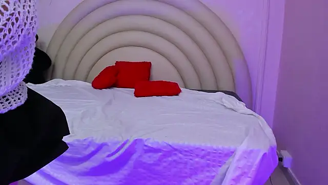 VioletteRoselle Adlı Modelin Canlı XXX Sohbeti