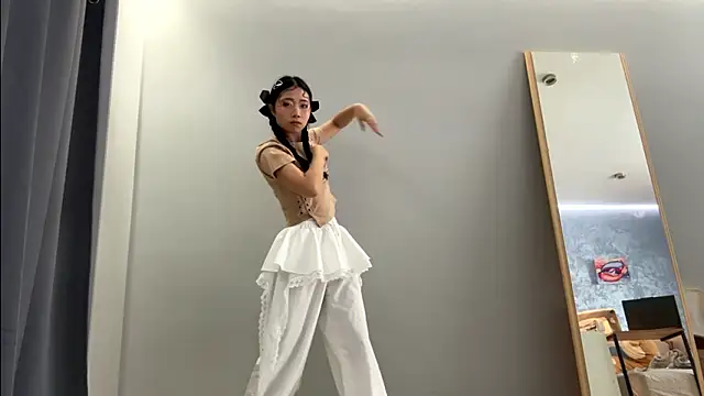 SweetMiaXO's Webcam Show