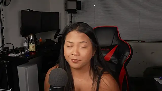 Bubbleliyah's Live XXX Chat