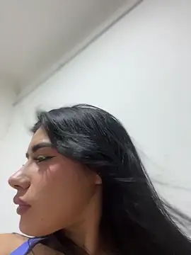 clarachanelricek Adlı Modelin Canlı XXX Sohbeti