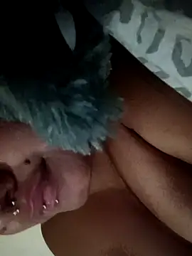 Chatroom XXX en direct de tina_tinitaa