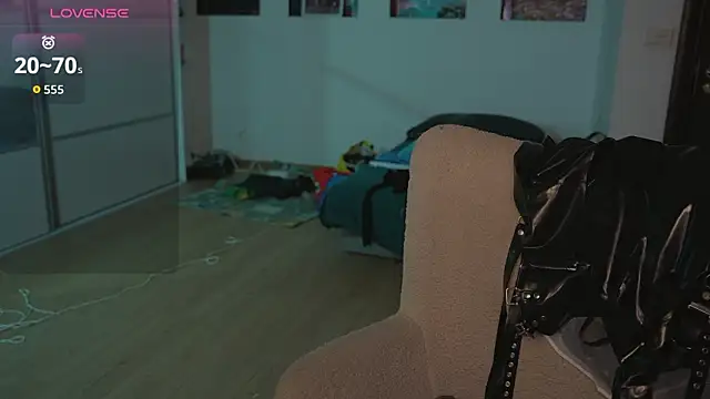 Dominatrix_Alice's Live XXX Chat