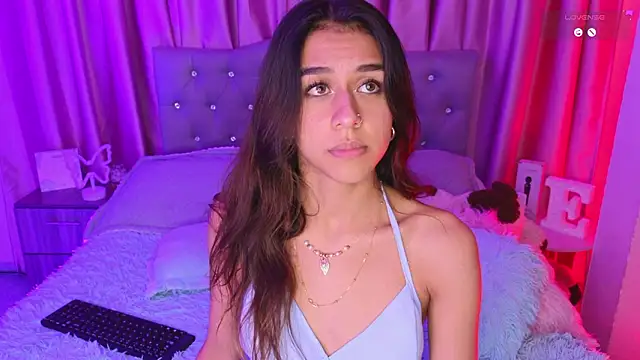 Emiily_Scott1's Live XXX Chat