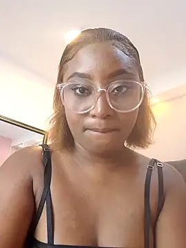 Czat XXX na żywo – Adelehottman