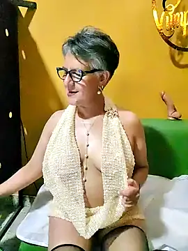 ilonna2025's Live XXX Chat