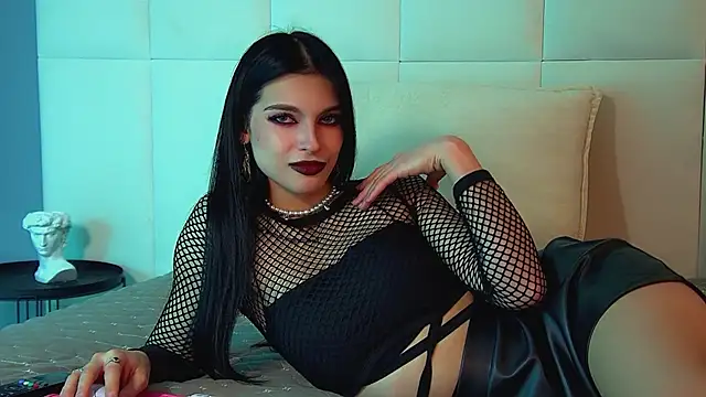 BeverlyMost লাইভ XXX চ্যাট