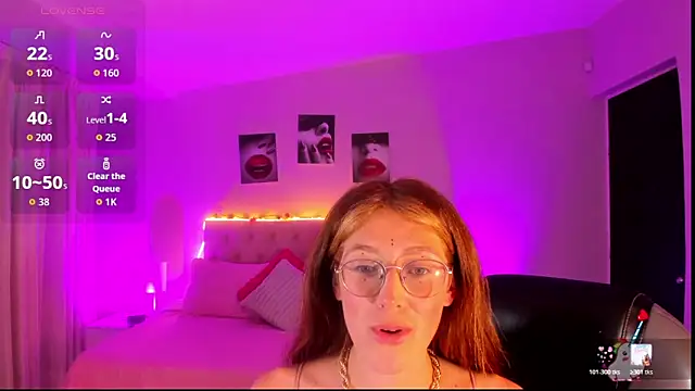 Emily_Warren_ Live XXX-chat