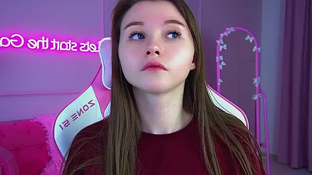 KeiraAsti's Live XXX Chat