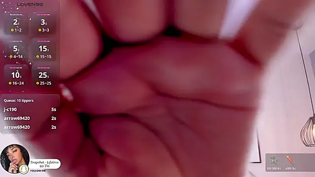 Chat XXX ao vivo de Tina_curly