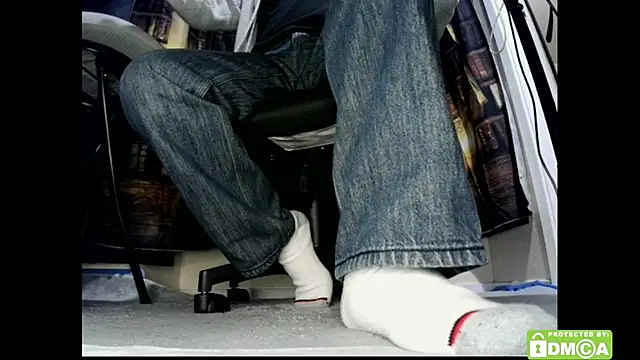 justshutupandwatch's Live XXX Chat