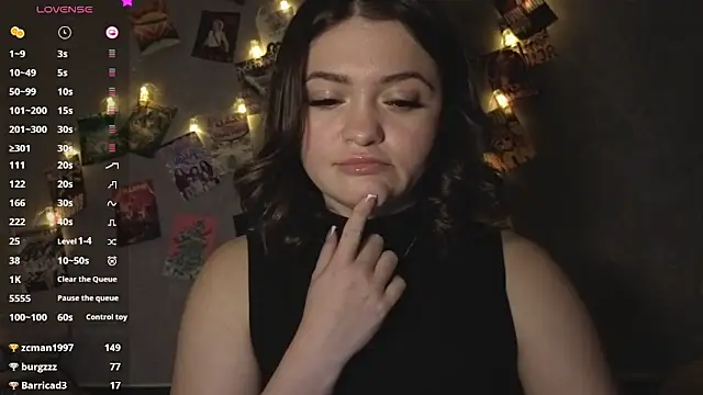 YummyTira's Live XXX Chat