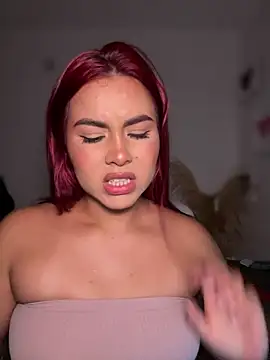 Chatroom XXX en direct de Zarahs_Blare1