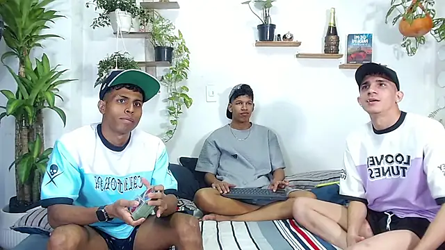 Interracial_Snow_Bunny Chat XXX live