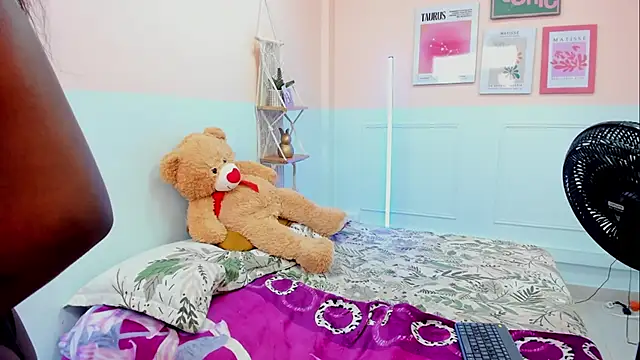 naomi_campell 现场XXX聊天