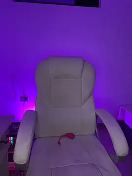 nyna_1 Adlı Modelin Canlı XXX Sohbeti