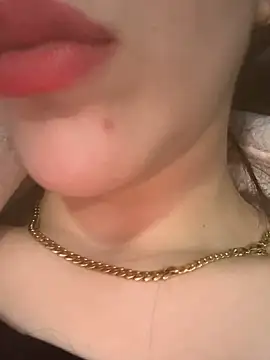 Mimisixo 现场XXX聊  天