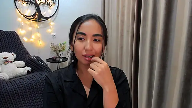 worldofkim Adlı Modelin Canlı XXX Sohbeti