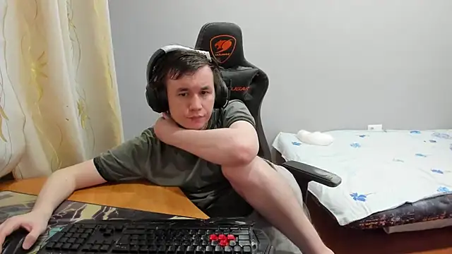 iliaskrislove 即時 XXX 聊天