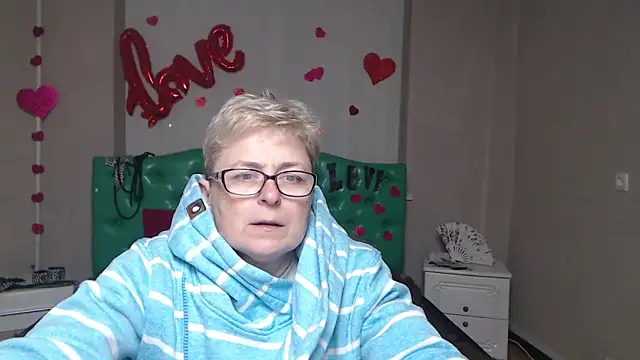 EmiliaGree élő XXX-chatje