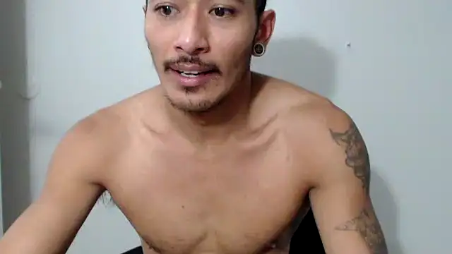 tanjir020 Chat XXX in diretta