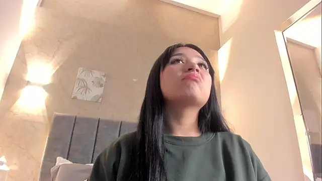 Lunaa_bellaaのライブXXXチャット