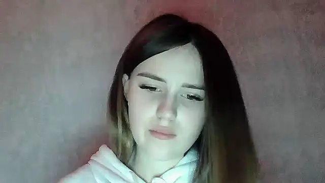 SweetLoraa élő XXX-chatje