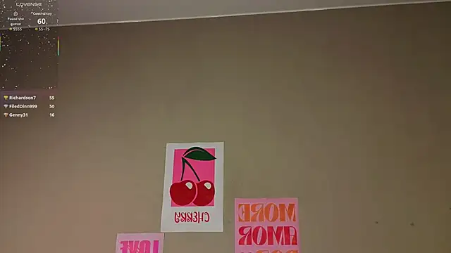 TiffinyMergistのライブXXXチャット