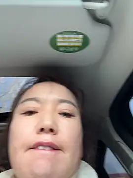 oo-shanshan Show in webcam