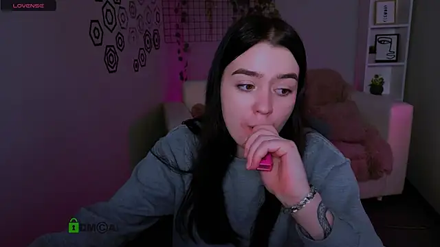 Chat +18 de monica_xcx ao vivo