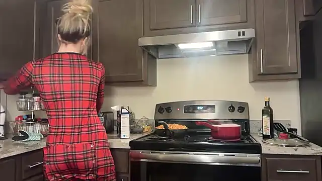 Онлайн чат XXX blondebunny999_999