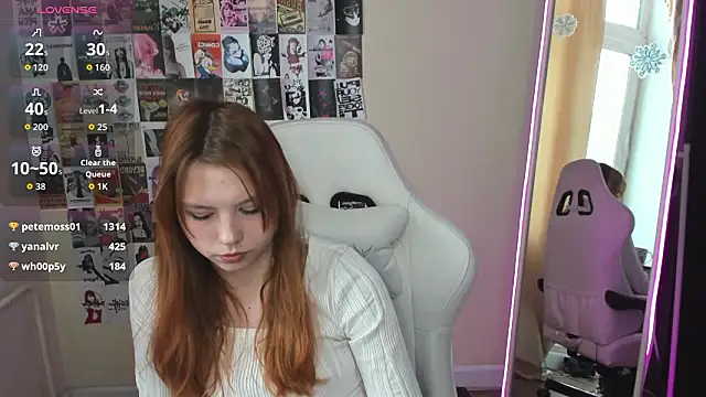 EmberVexen: διαδικτυακό σόου στην κάμερα