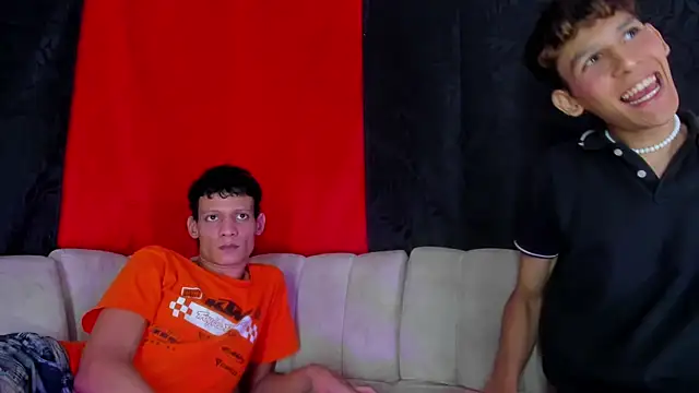 PleasureBoys Show Webcam